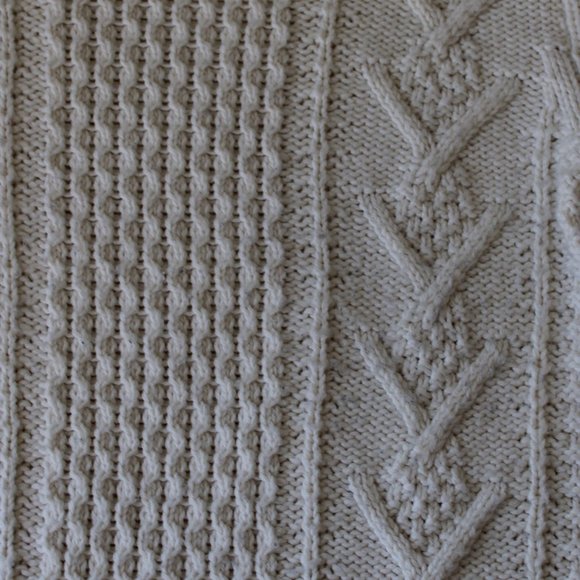 White Crewneck Pullover Cable Knit Sweater - Picture 5 of 8